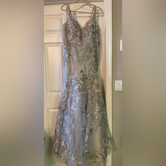 MAC DUGGAL EVENING 20146. Size 16 - Picture 3 of 5